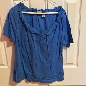 Caribbean Joe Women’s Cotton Blue Pull Over Blouse w Battenburg Trim M
